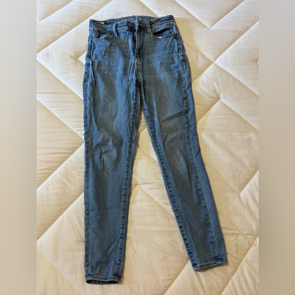 American Eagle Next Level Stretch skinny jeans women’s size 4 short.